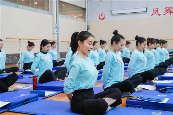 让孩子健康地学习少儿舞蹈基本功，这点很重要！