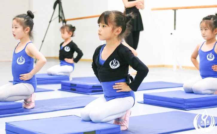 调动孩子学习舞蹈的主动性和积极性