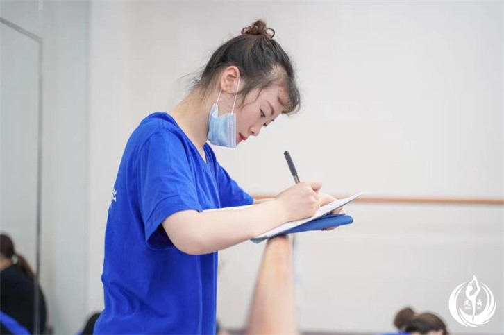 凤舞它的模块设置非常完善